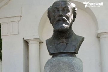 Памятник Алексею Писемскому 